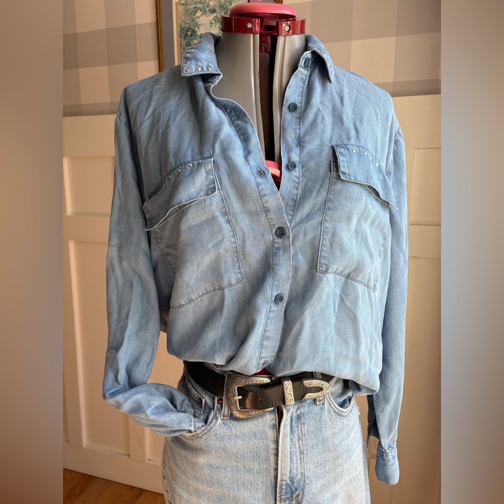 Western Light Denim Button-Up Shirt with Stud Accents Large